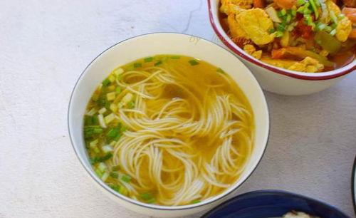 面条汤底爆料视频大全,热门视频大全带你领略美味背后的秘密  第2张